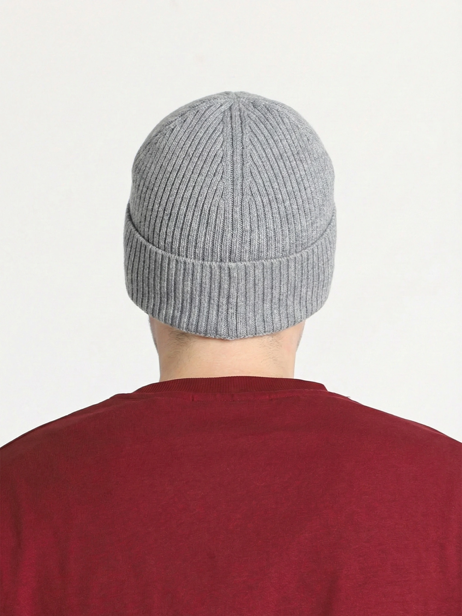 Шапка-бини серого цвета с отворотом из хлопка